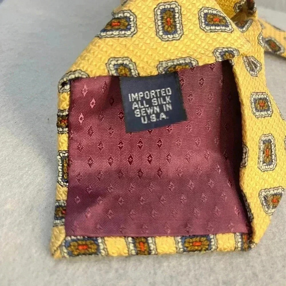 John Ashford Vintage 100% Silk Tie Geometric Golden Yellow with red accents - Picture 2 of 5